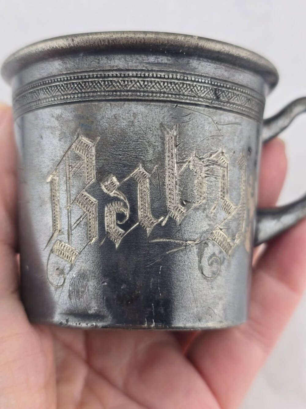 Antique Rockford Silverplate Co. Baby Cup Ornate Gothic Engraving Patina - Picture 12 of 15